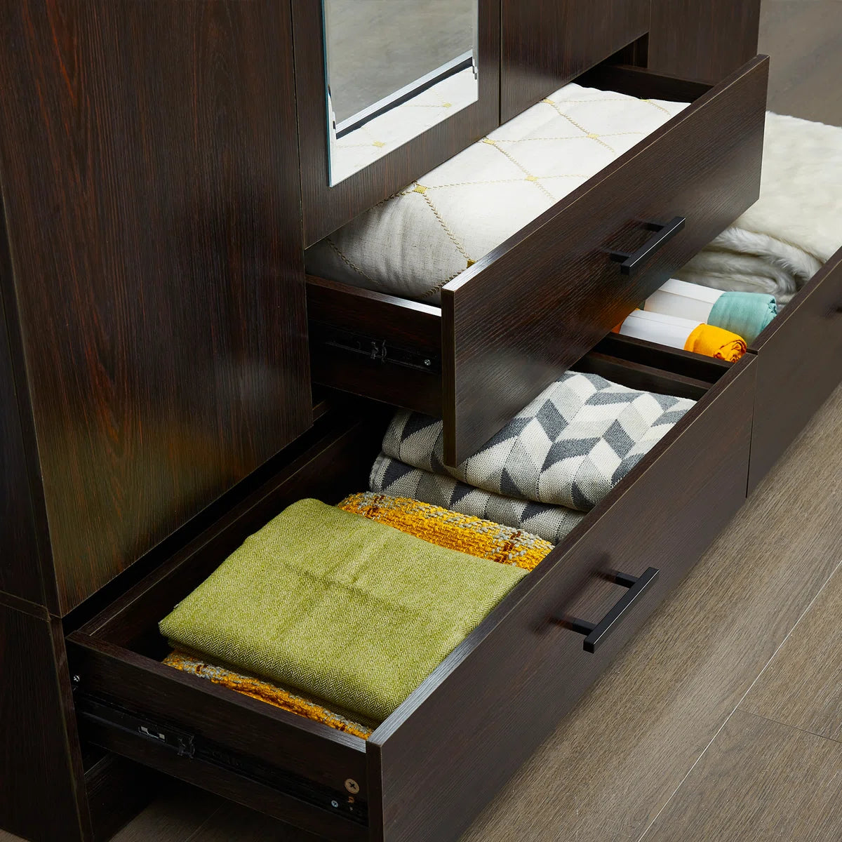 Elvana Armoire