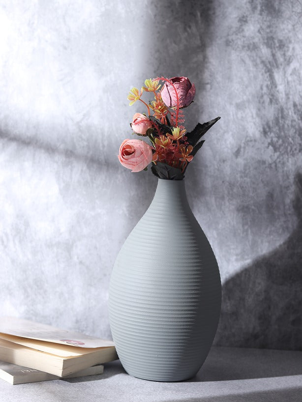 Vesera Pistachio Enamel Vase - OUCHCART