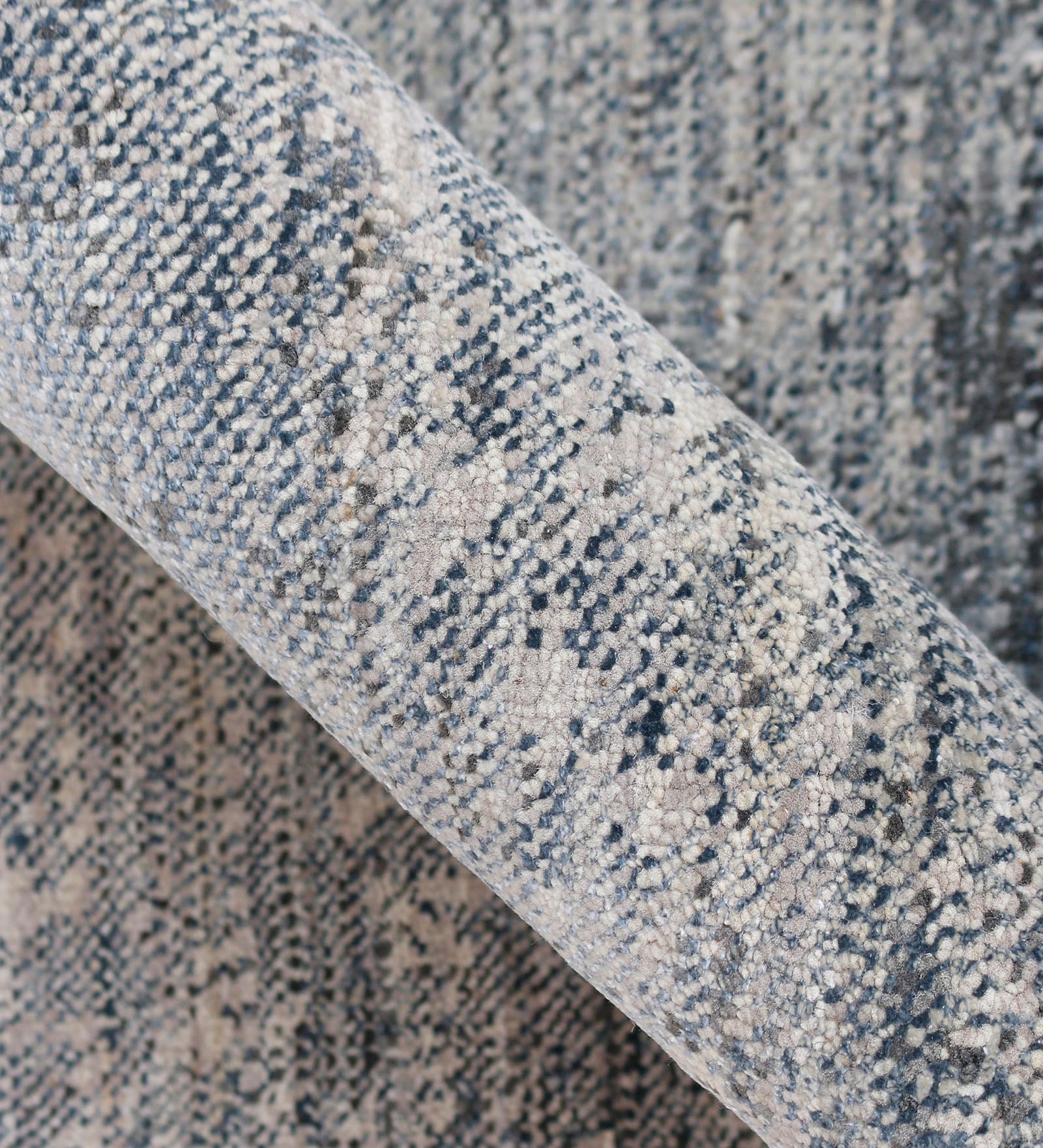 Dazzle Modern Pattern Hand Knotted  Rectangle Anti-Skid Designer Carpet, Prayer Rug For Office Cabins, Small Living Spaces - 4'x6'