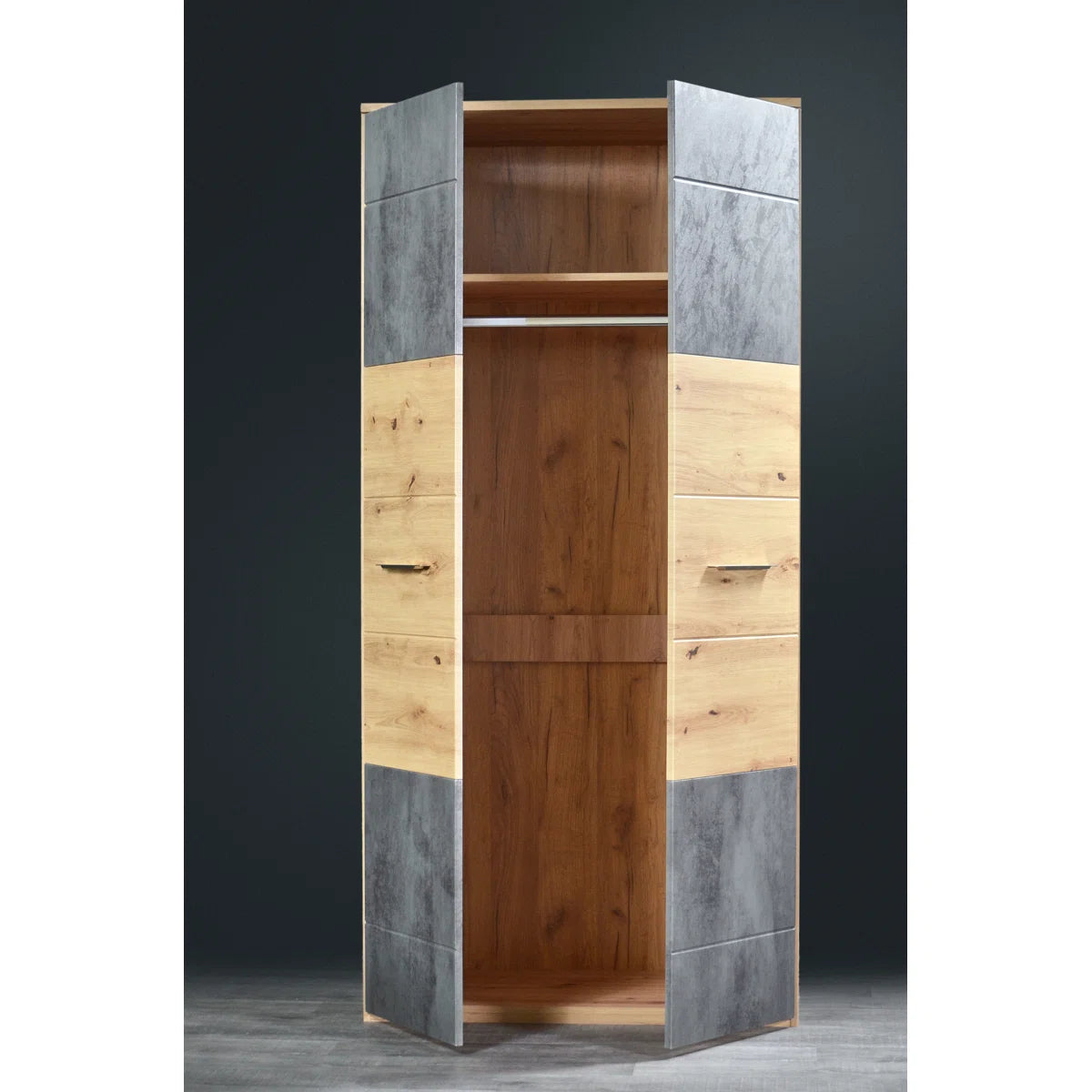 Aarib Armoire