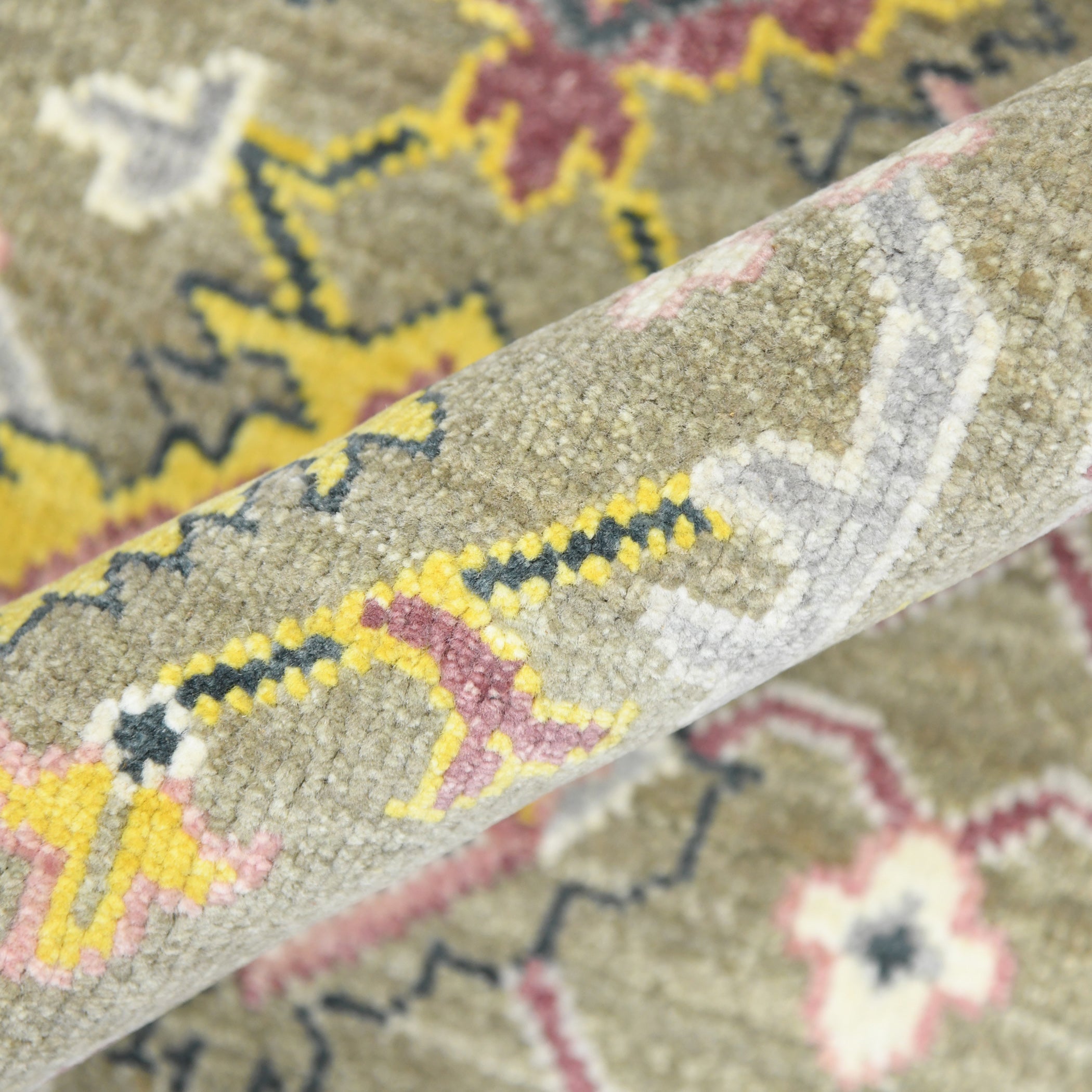 Bristol Traditional Pattern Hand Knotted  Rectangle Anti-Skid Designer Carpet, Area Rug For Bed Room, Living Room - 9'X12'