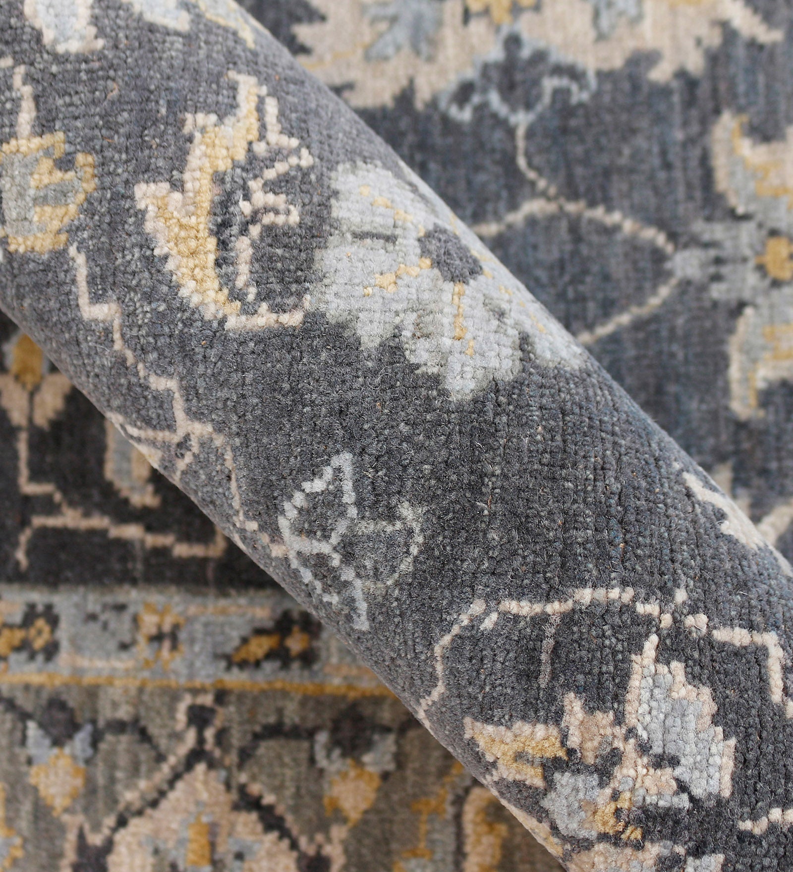 Heritage Traditional Pattern Hand Knotted  Rectangle Anti-Skid Designer Carpet, Prayer Rug For Office Cabins, Small Living Spaces - 4'X6'
