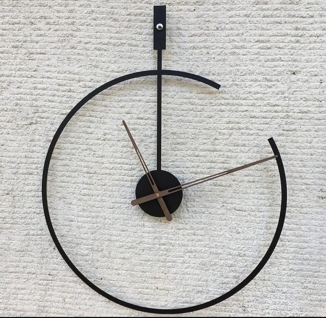 Half Ring Clock