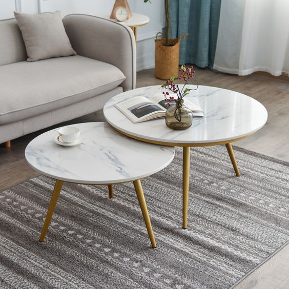 TRINGLE TABLE