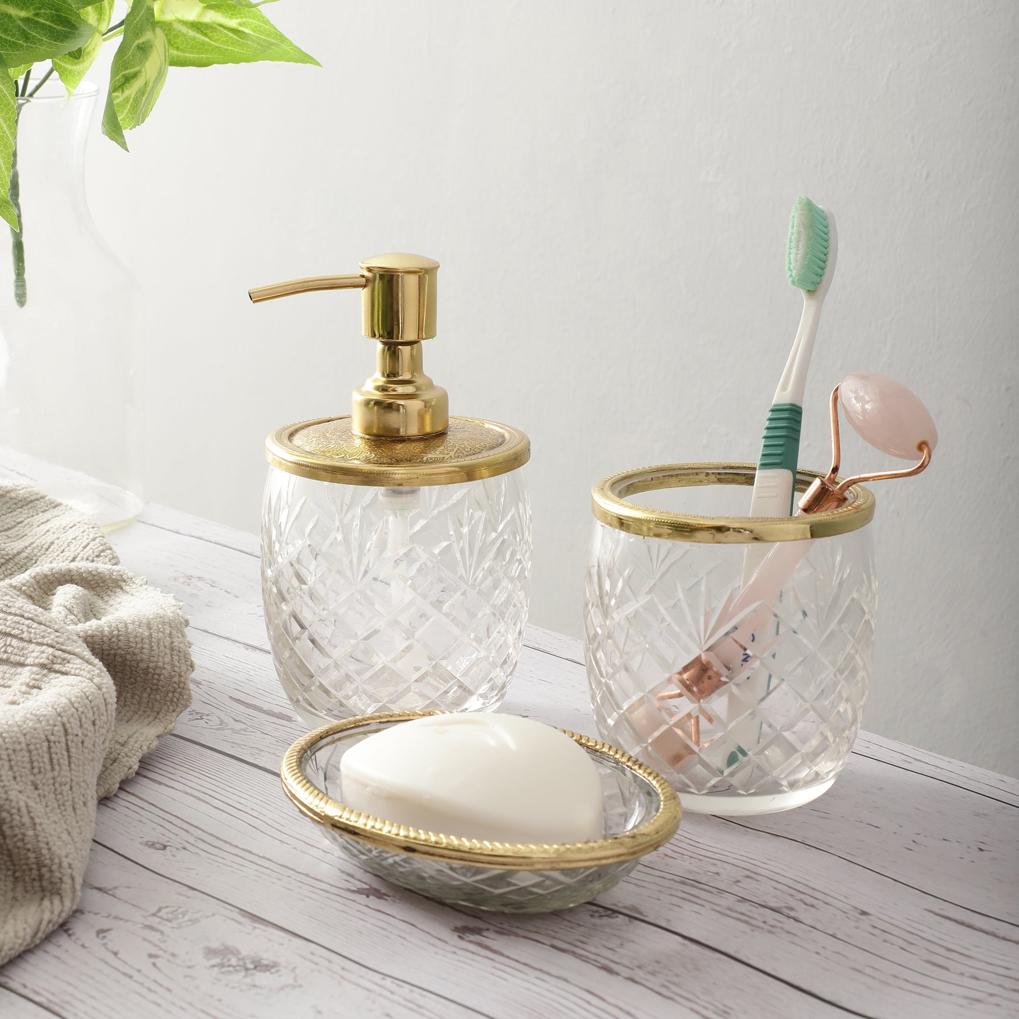 Astrid Crystal Cut Bathroom set in Gold