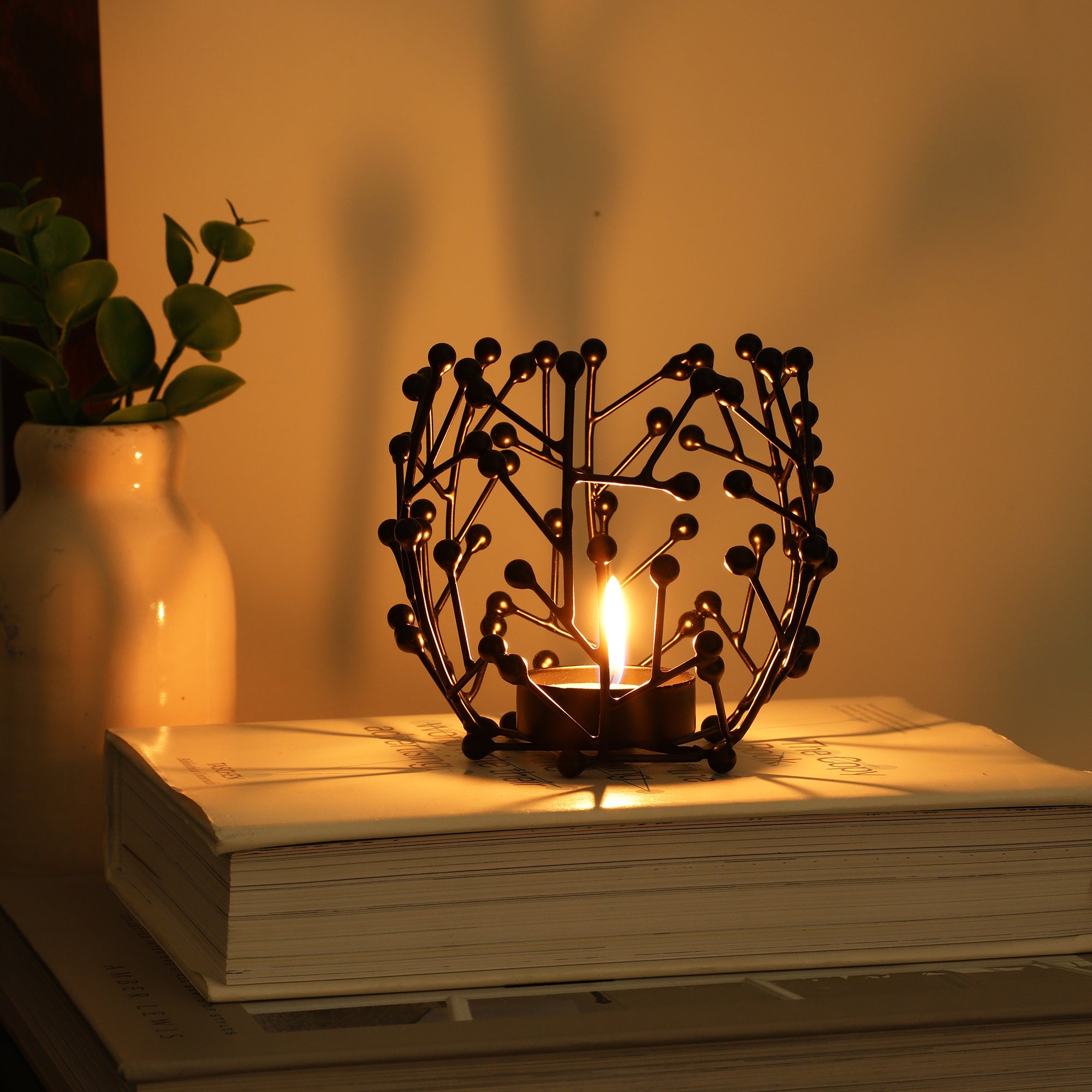 Juanita Tealight Holder in Black