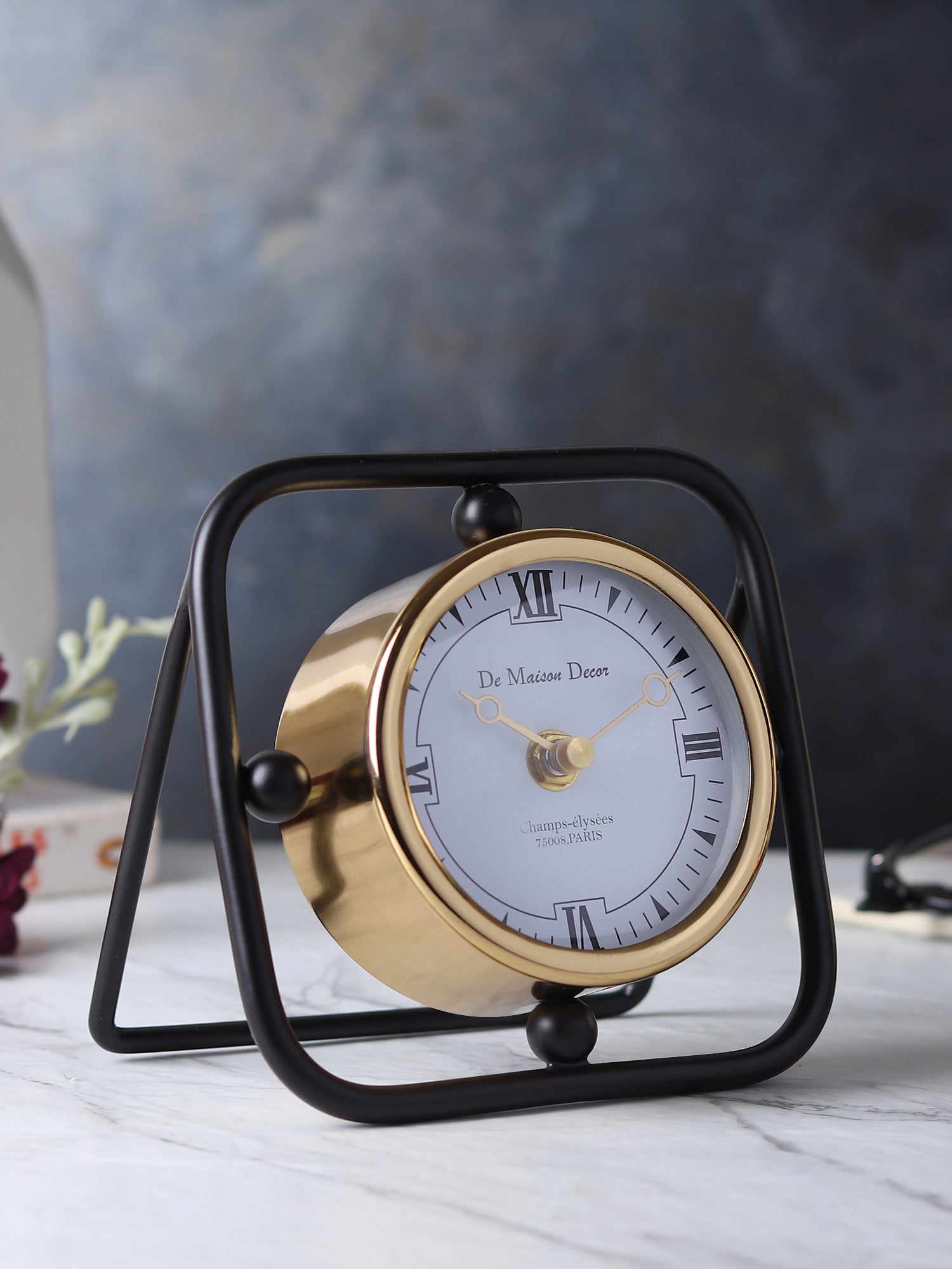 Vertex Clock - OUCH CART | Table clock