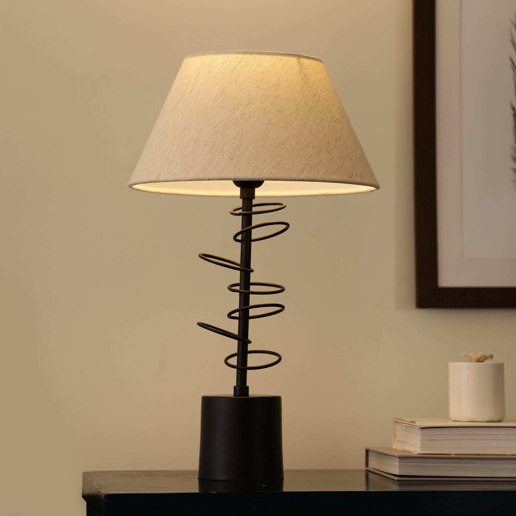 Cascading rings lamp black