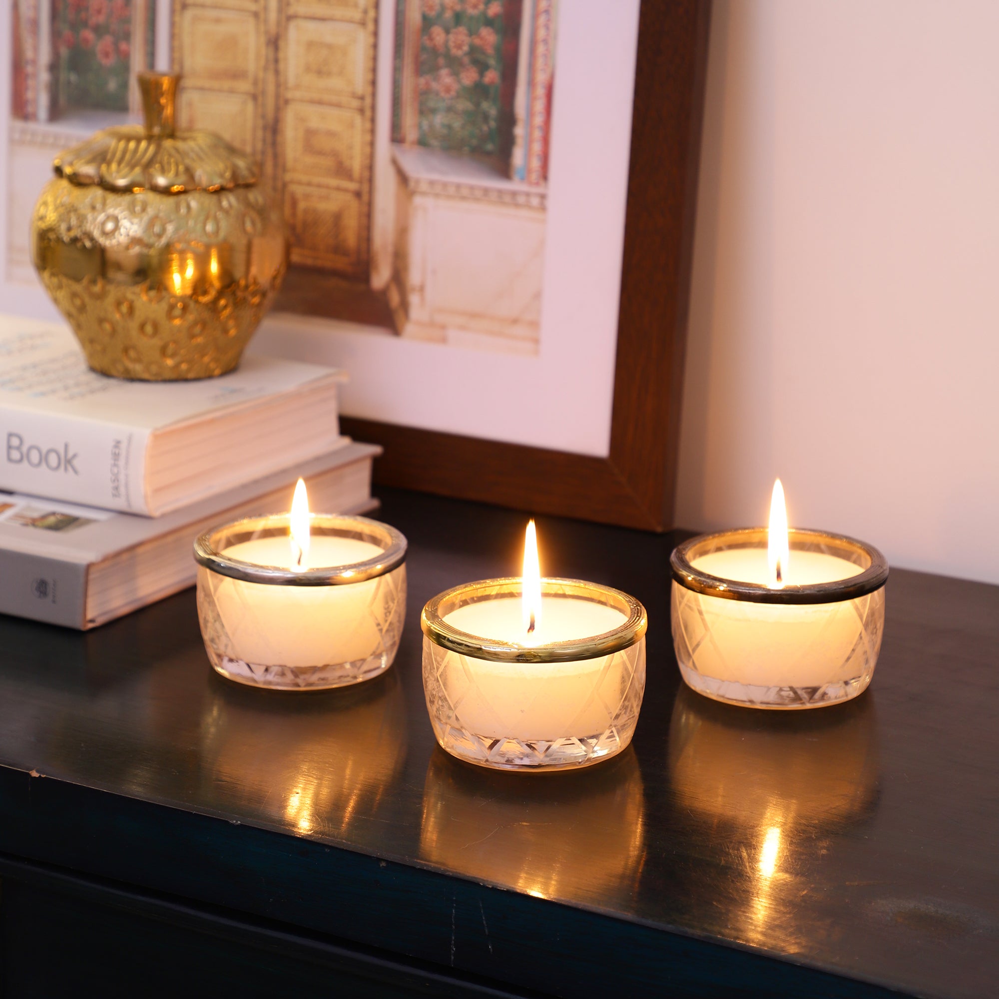 snowy whisper white scented candle jar with Golden Ring