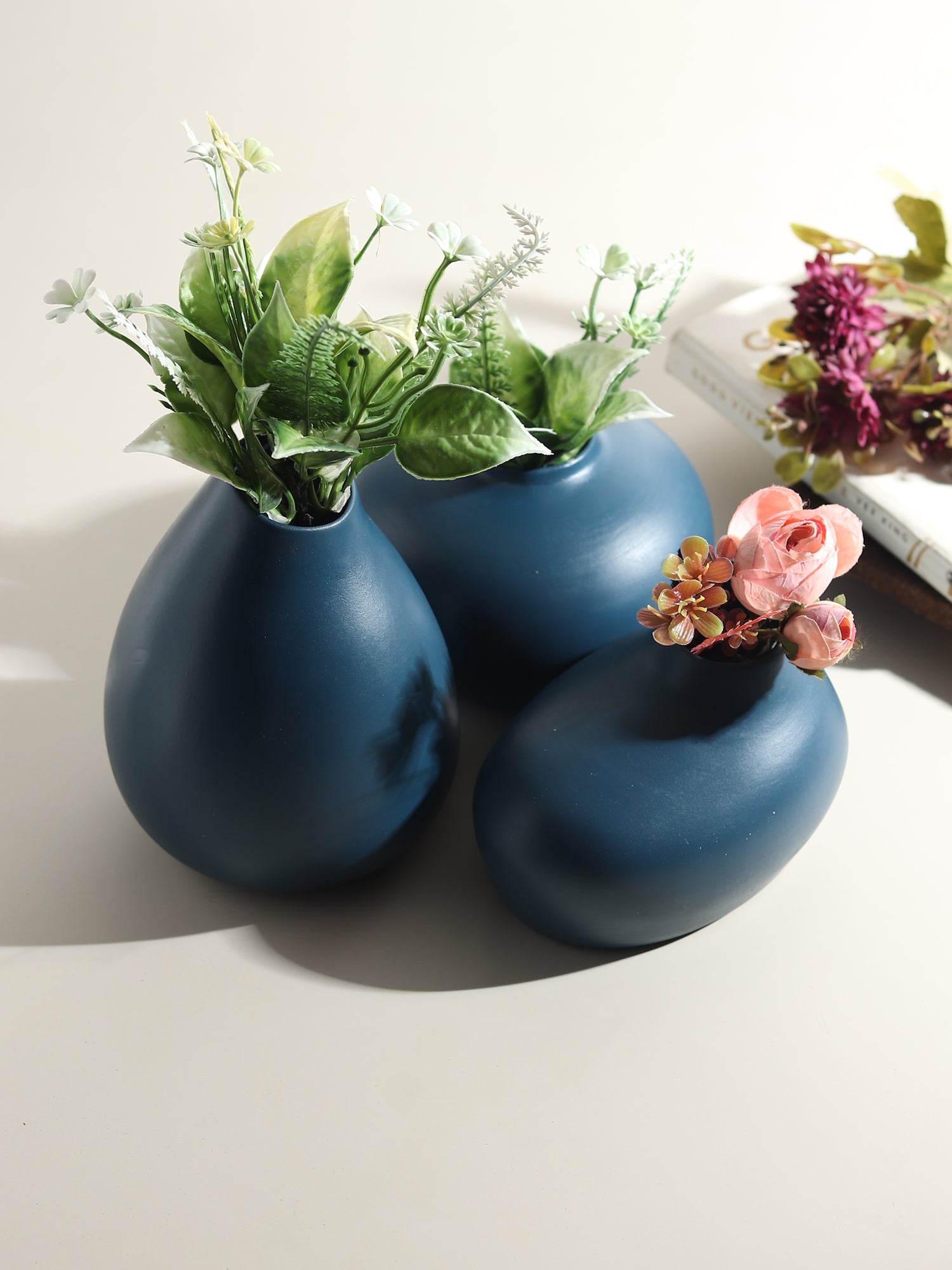 Varys Trio blue vase set