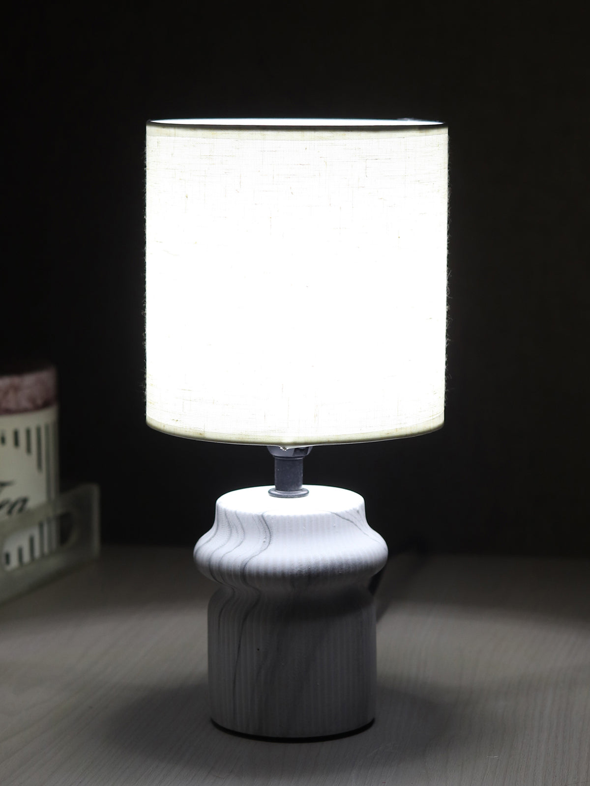 Ruffle Forme Table Lamp