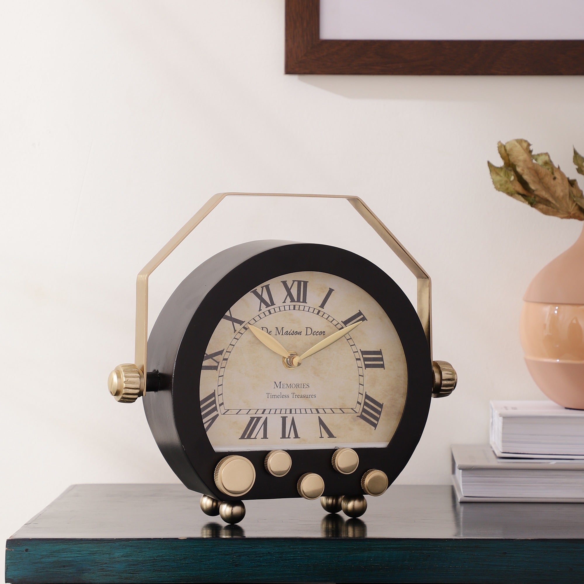 Kent Clock in black gold