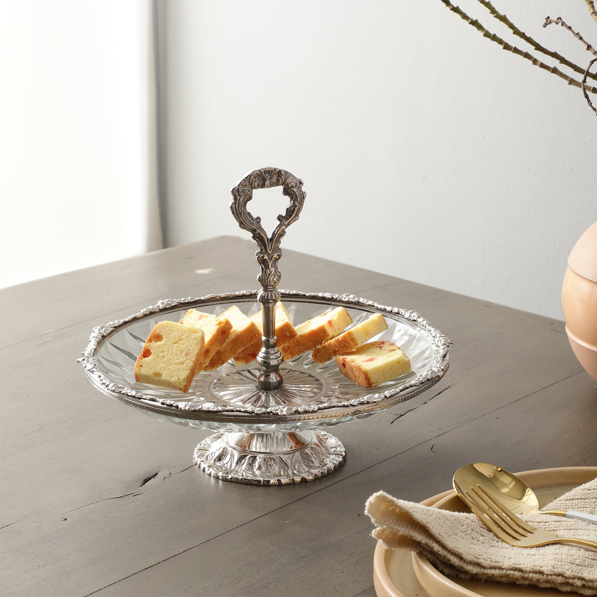 Spearhead Crystal Cake Stand in Silver