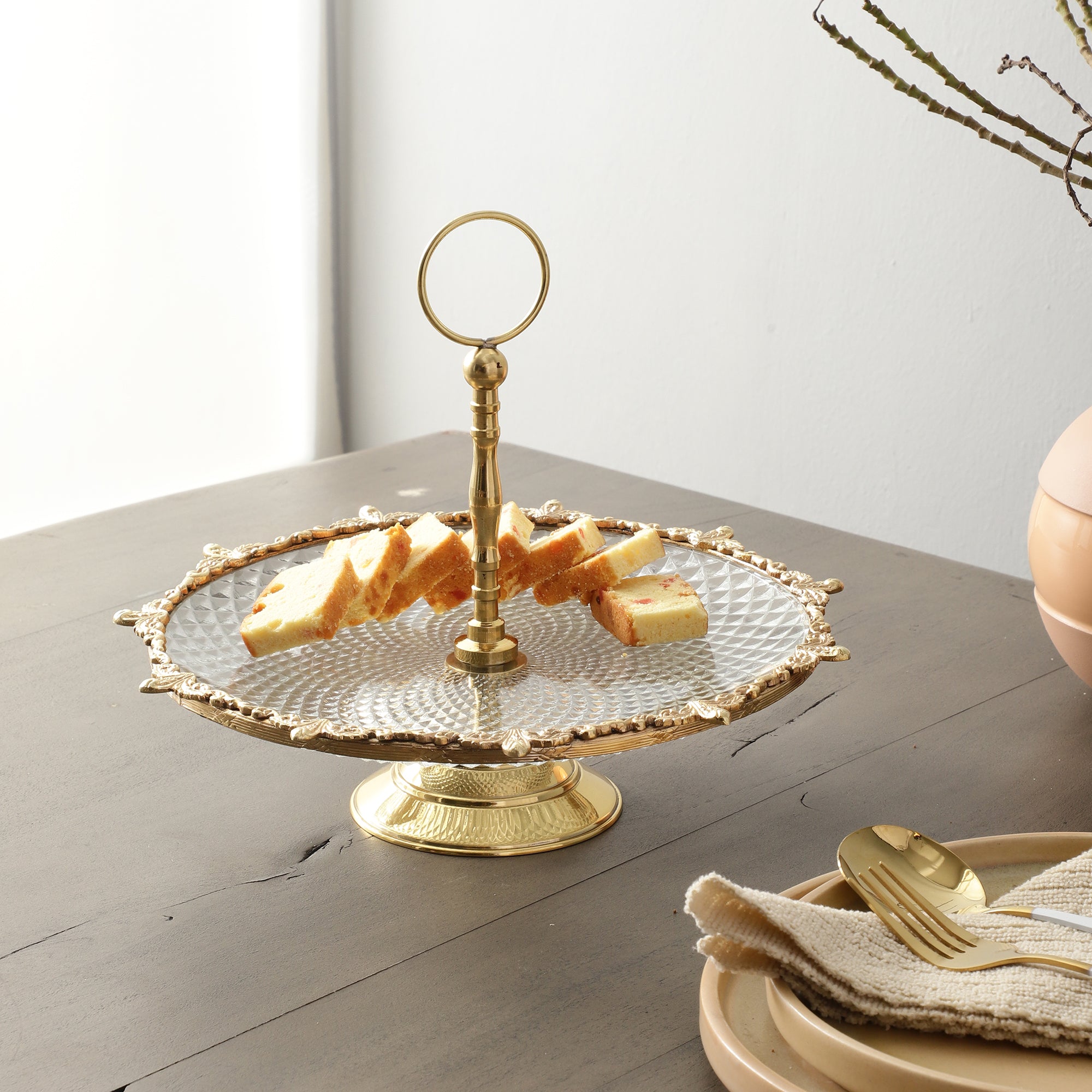 Crystal Spike Cake Stand In gold