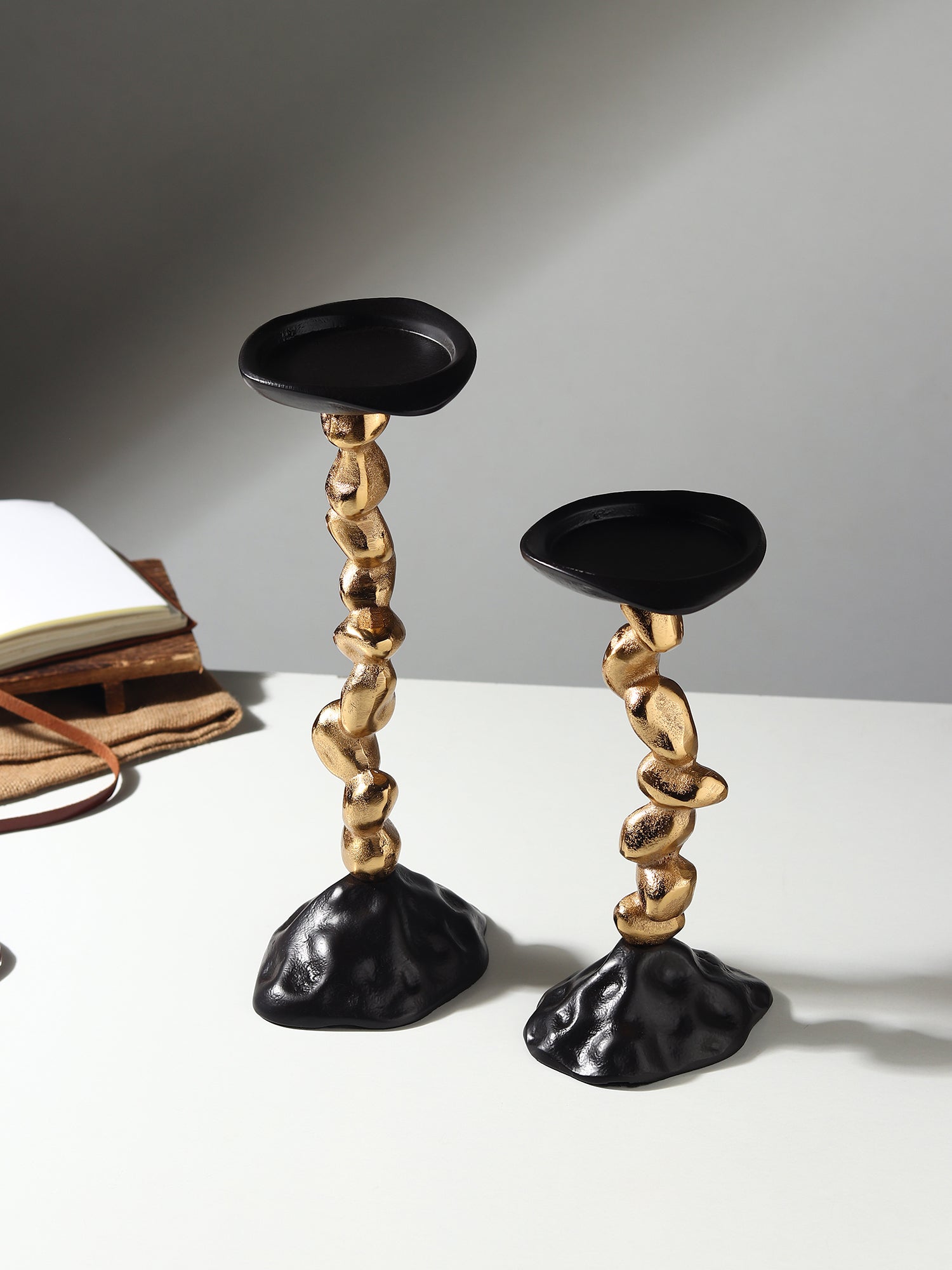 Stones Orivia Candle Holder Set - OUCHCART | Home decor