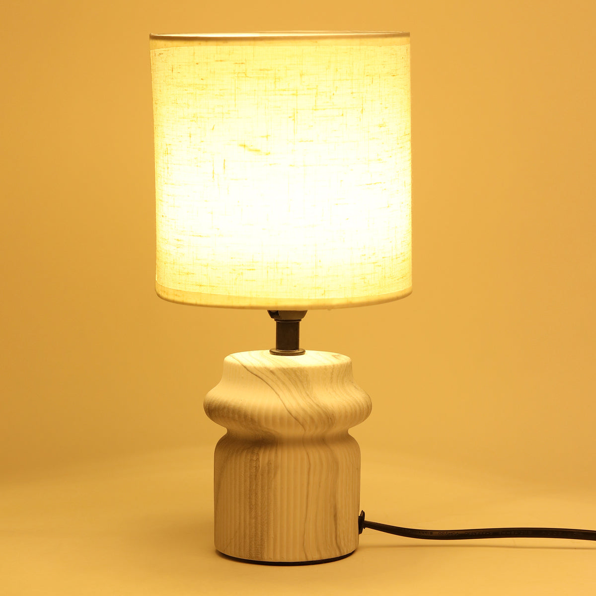 Ruffle Forme Table Lamp