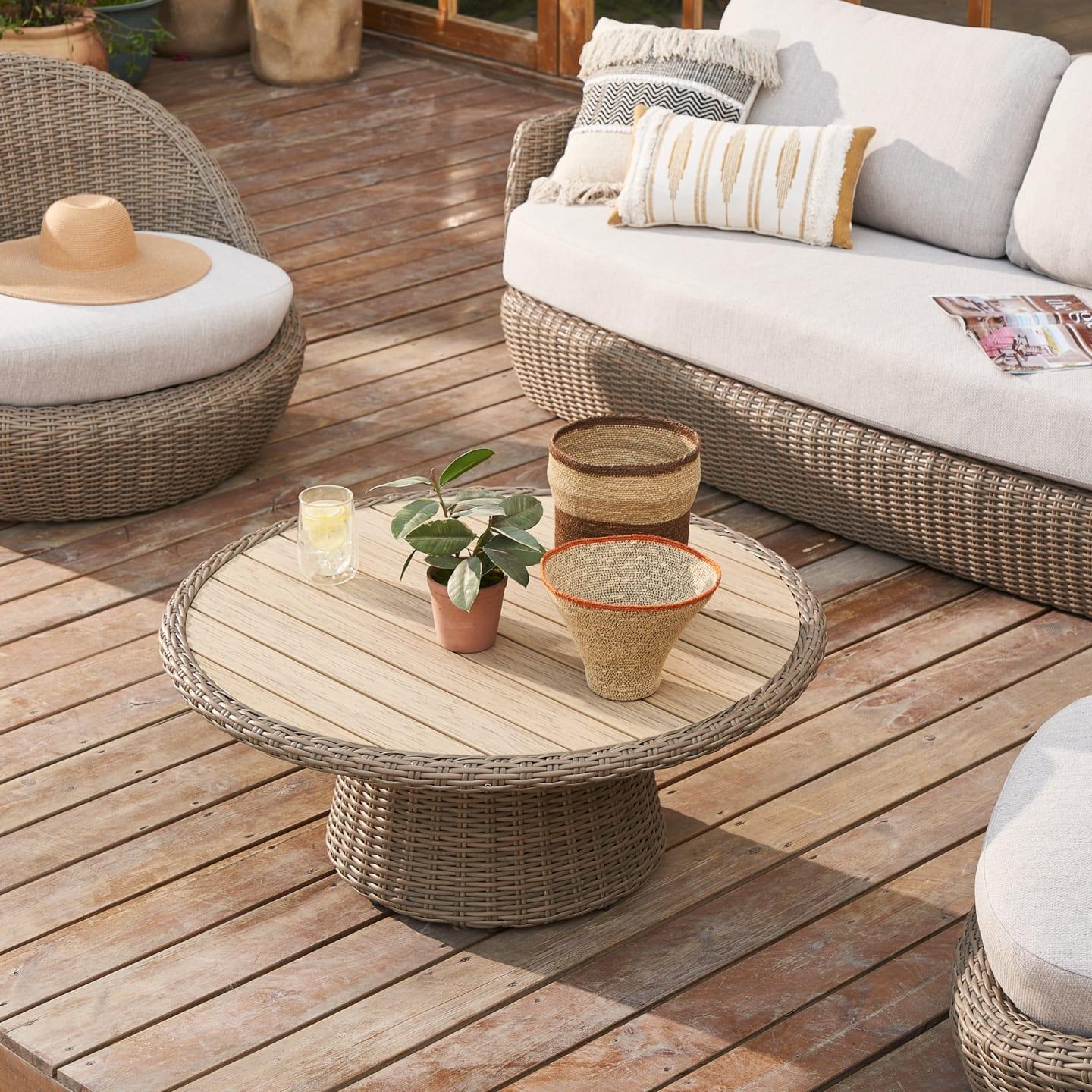 Malta Outdoor Round Pedestal Coffee Table