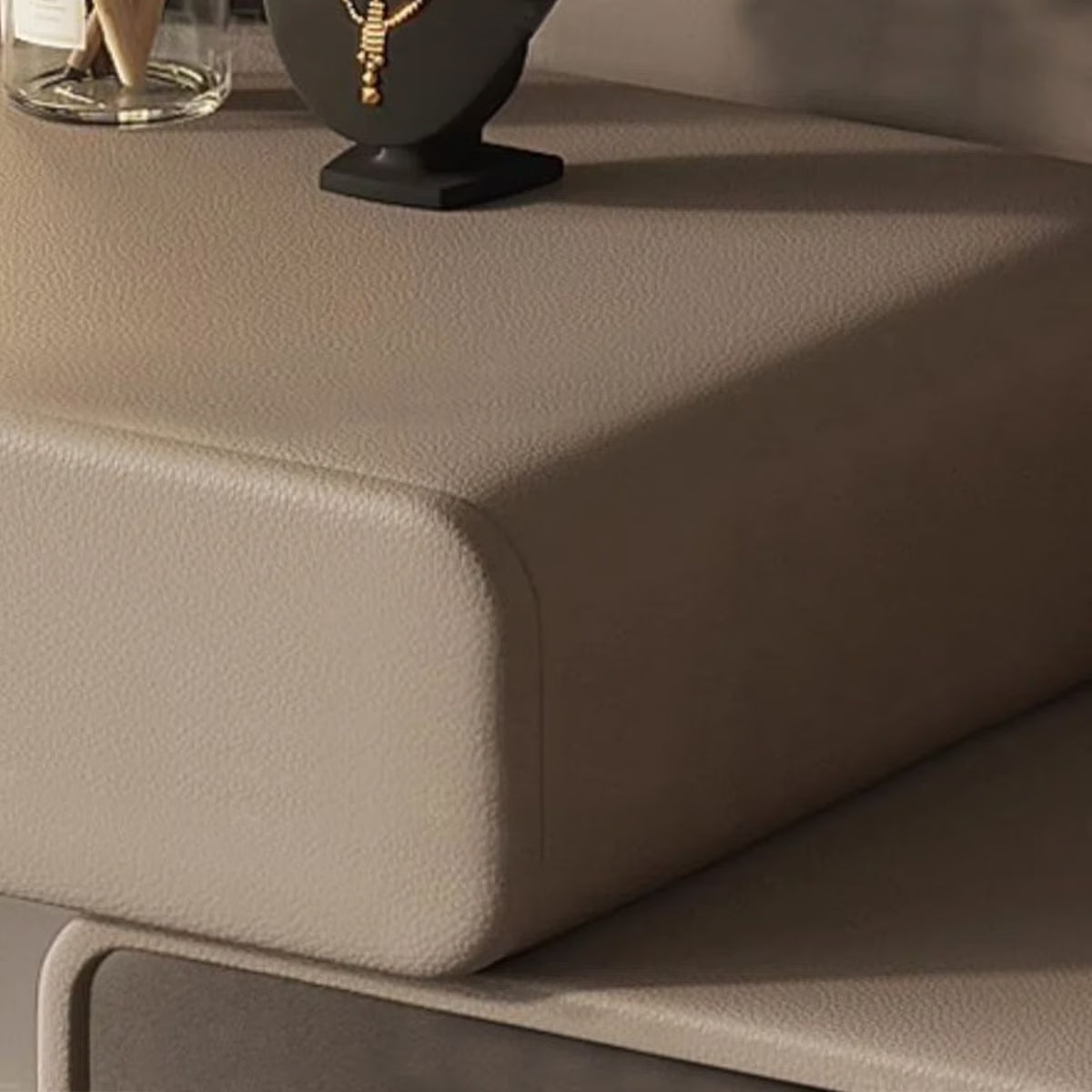 Modern light luxury solid wood bedroom dresser