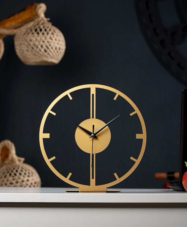 Gold strip table clock