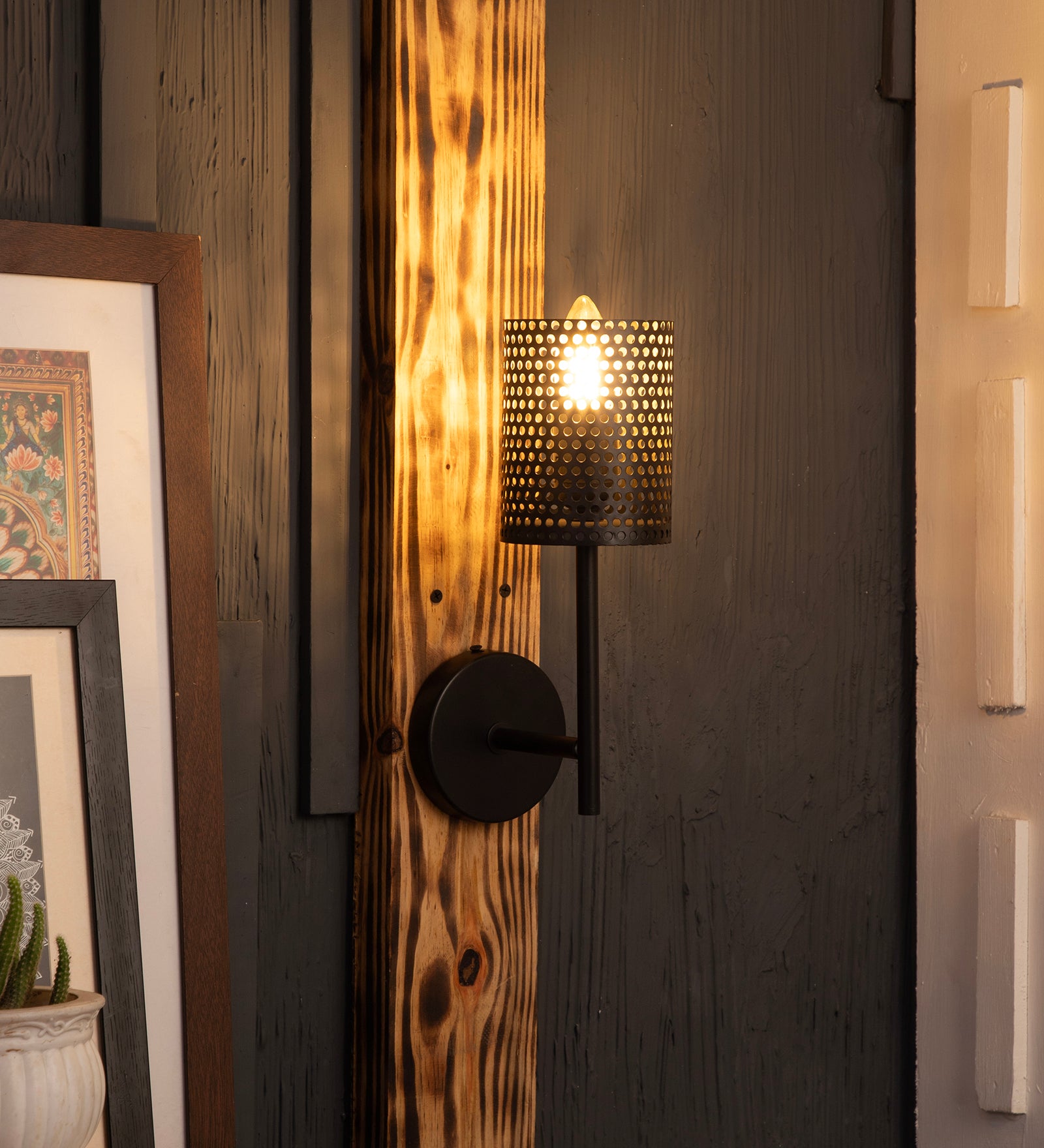 Whitton Wall Sconce By Shoppeefry