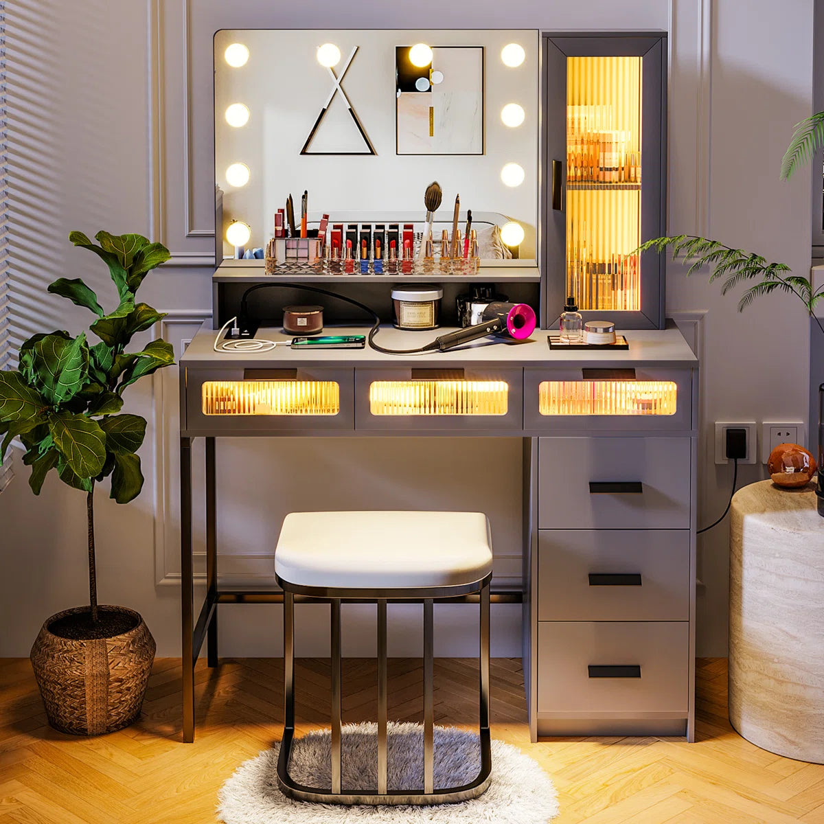 Seandell Vanity Desk for Bedroom with Mirror and Elegant Design-OUCH CART | Dressing table