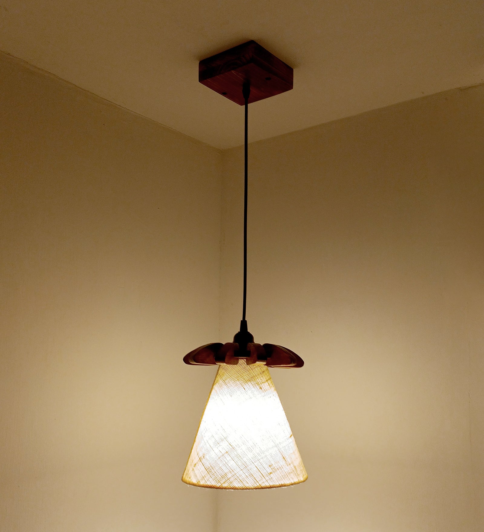 Whirl Brown Wooden Single Hanging Lamp (BULB NOT INCLUDED)