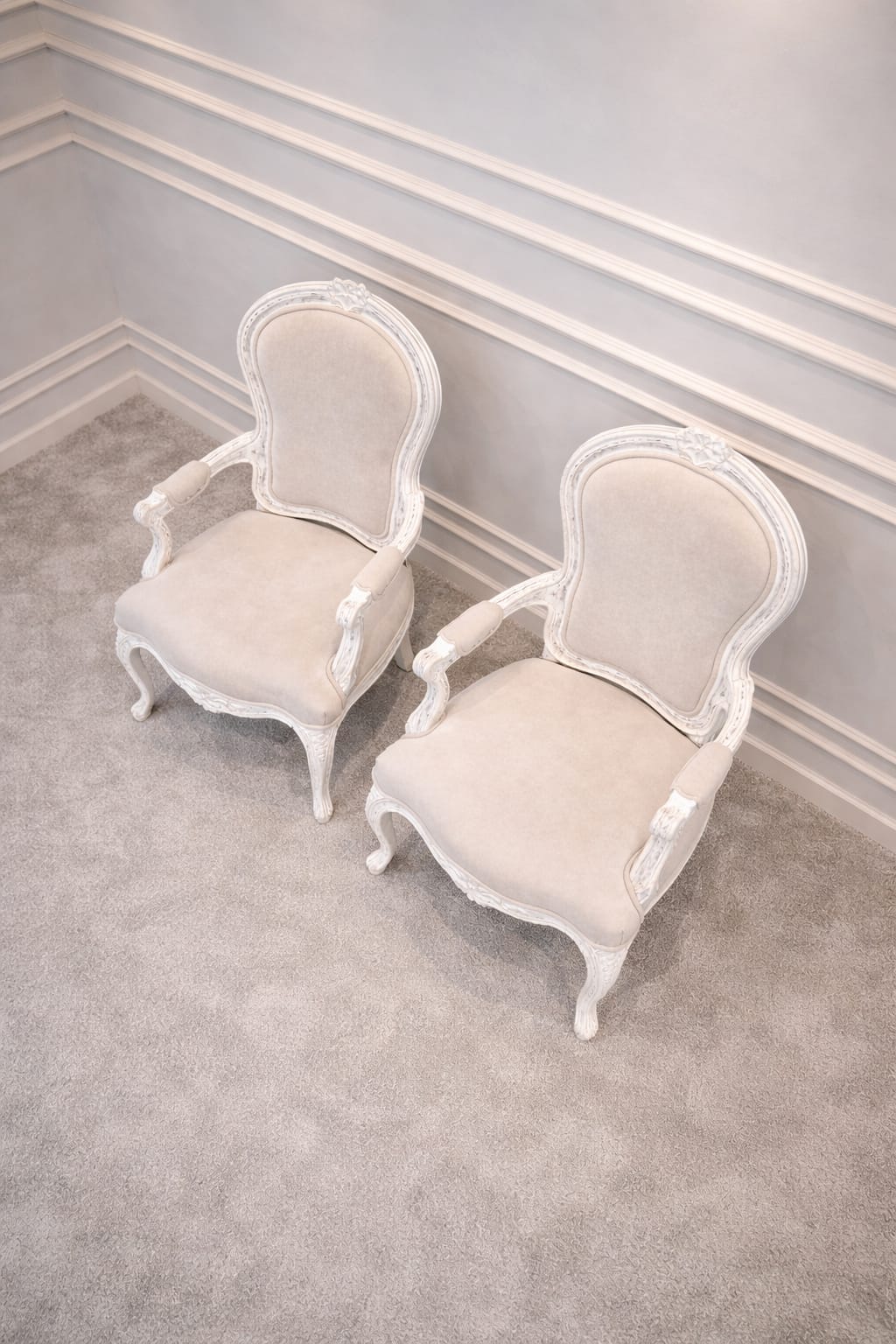 Ouch Cart Elegant French Style Upholstered Accent Chair – Vintage White Carved Wood Armchair for Living Room & Bedroom