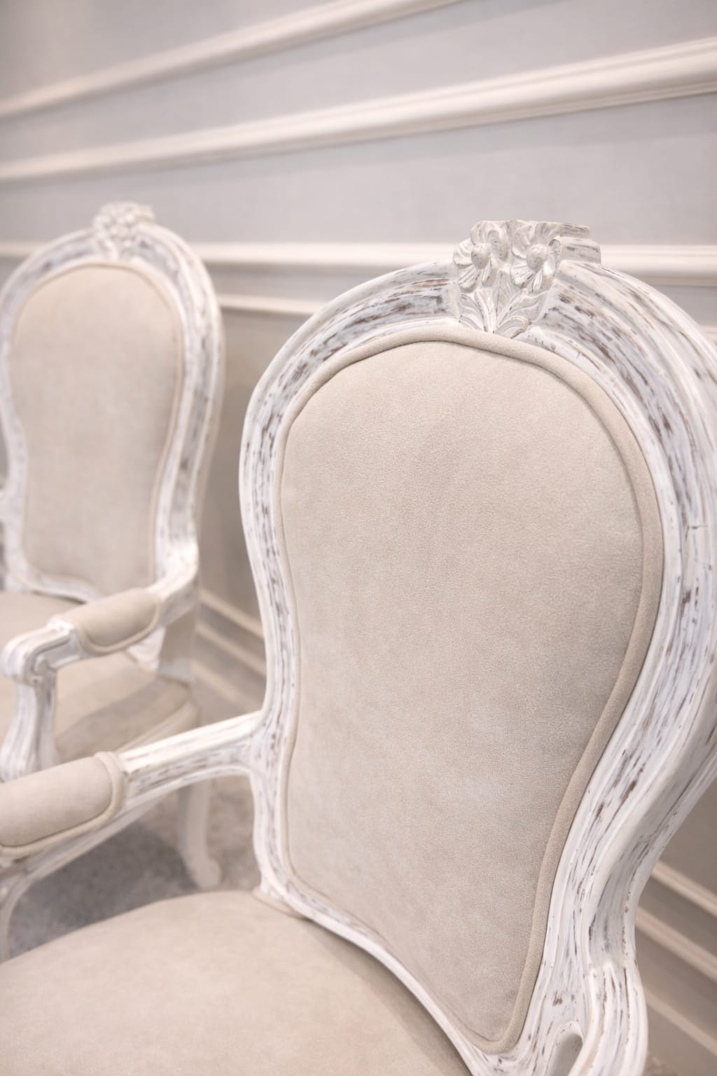 Ouch Cart Elegant French Style Upholstered Accent Chair – Vintage White Carved Wood Armchair for Living Room & Bedroom