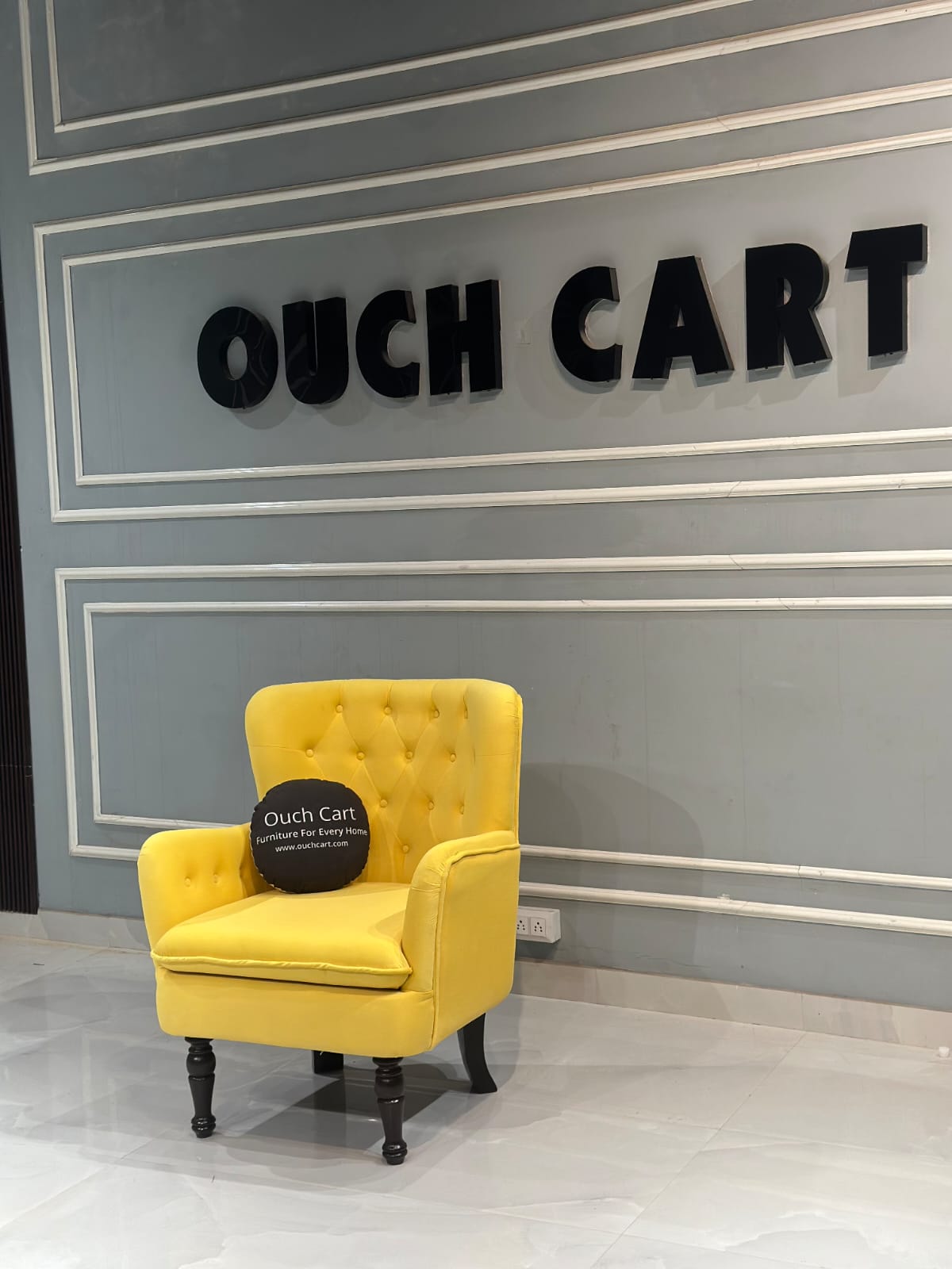 Wide Tufted Velvet Arm chair