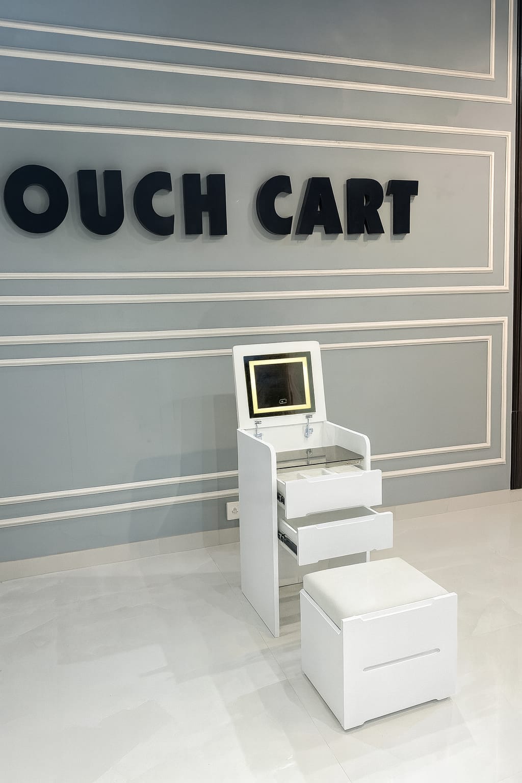 47’’ High-End Makeup Vanity Set with Glass Top, 5 Drawers, Built-In Power & Stool