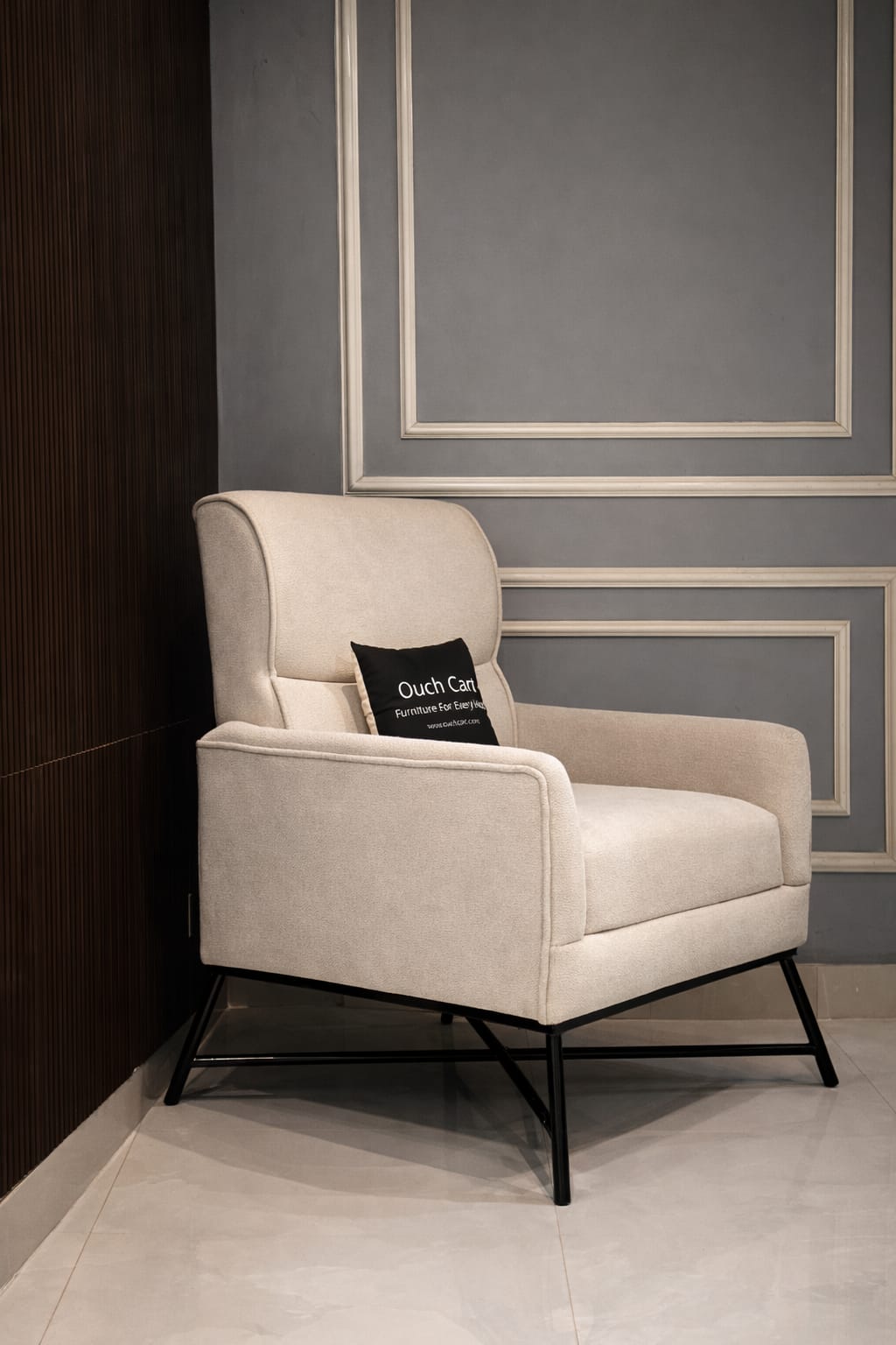 Modern Upholstered Armchair – Comfortable Fabric Accent Chair with Armrests