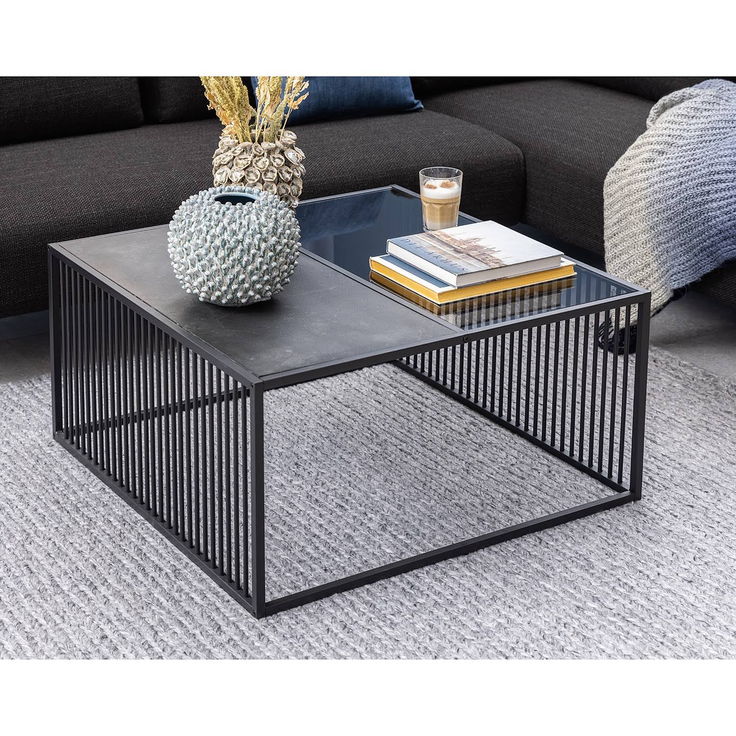 Z BLACK TABLE