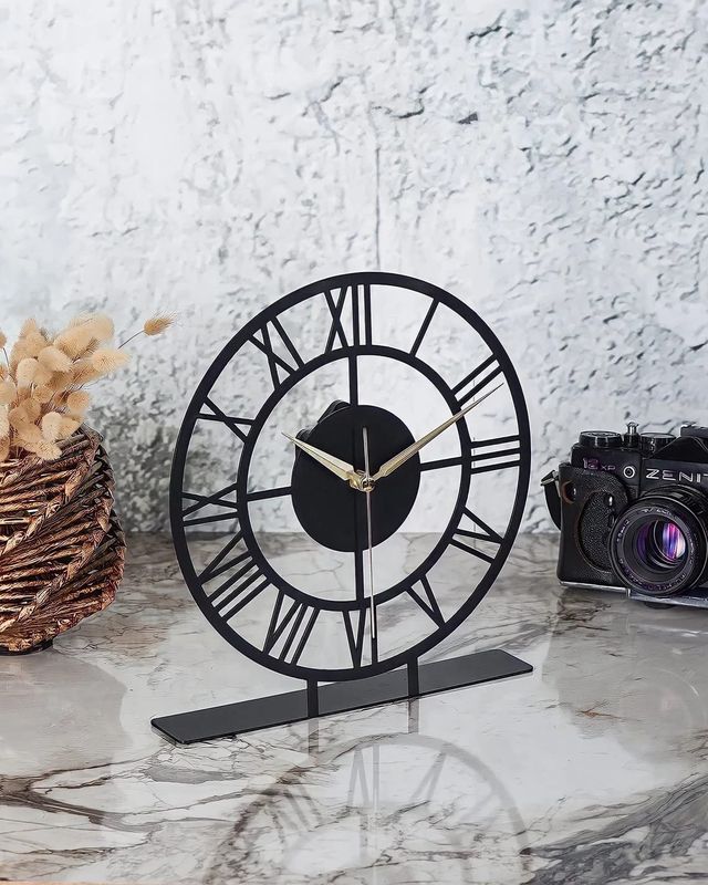 black roman table clock