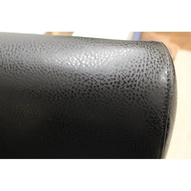Wide Tufted Arm Chair for living room - Ouch Cart 