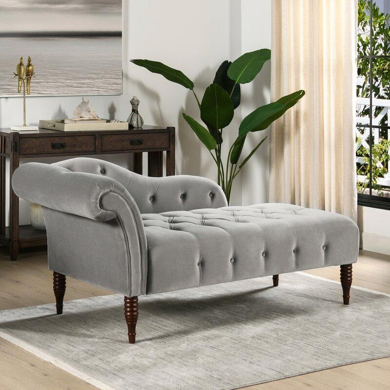 Tufted Right-Arm Chaise Lounge