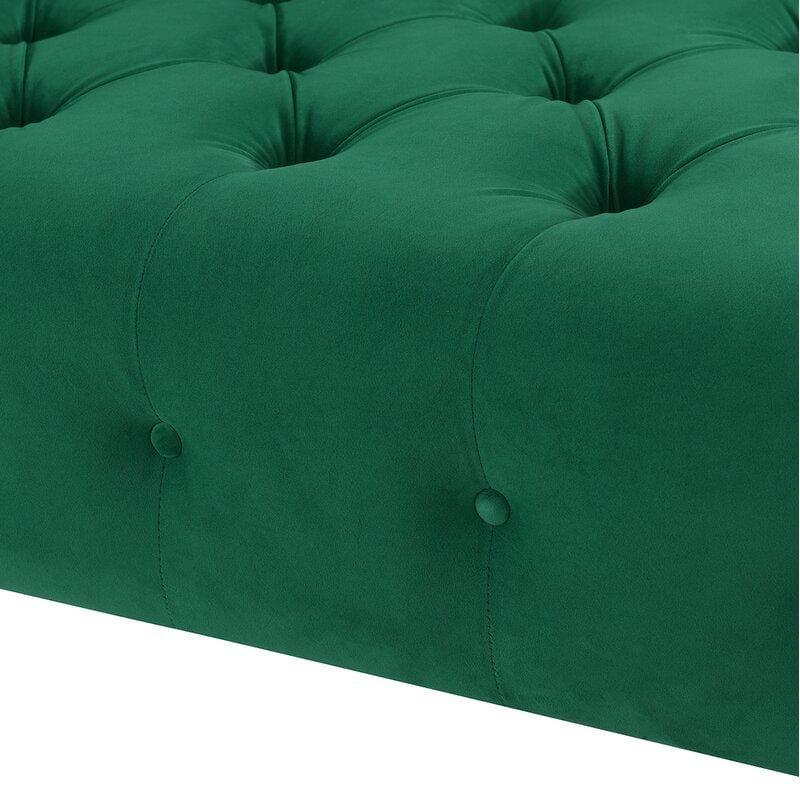 Tufted Right-Arm Chaise Lounge