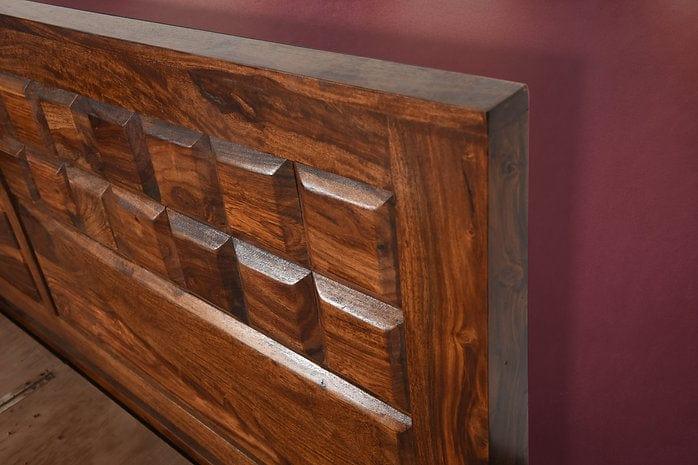 Sheesham Wood Ushaarvi King Bed - Ouch Cart 